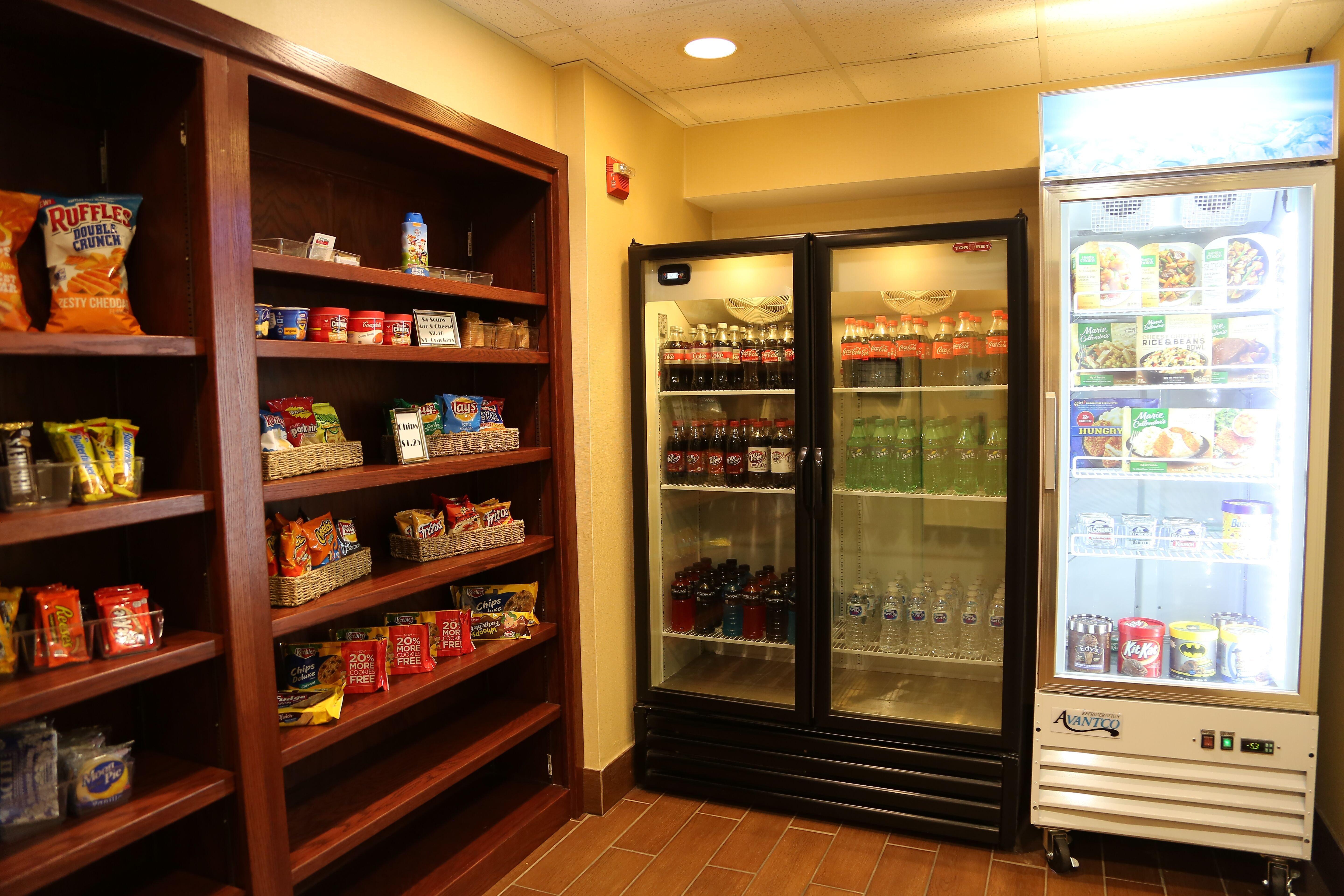 Holiday Inn Express Hotel & Suites Cleveland - Ms By Ihg Eksteriør bilde