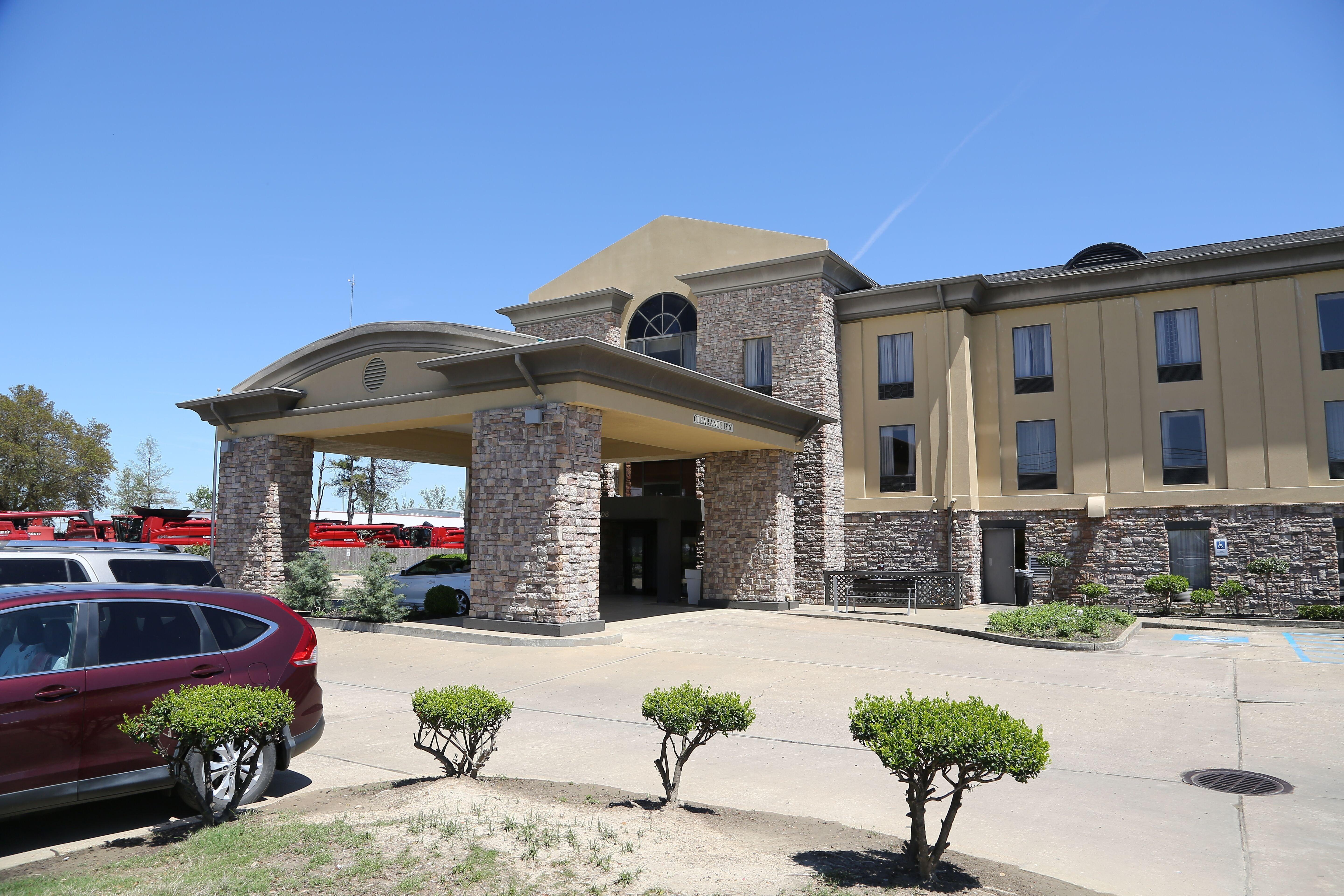 Holiday Inn Express Hotel & Suites Cleveland - Ms By Ihg Eksteriør bilde