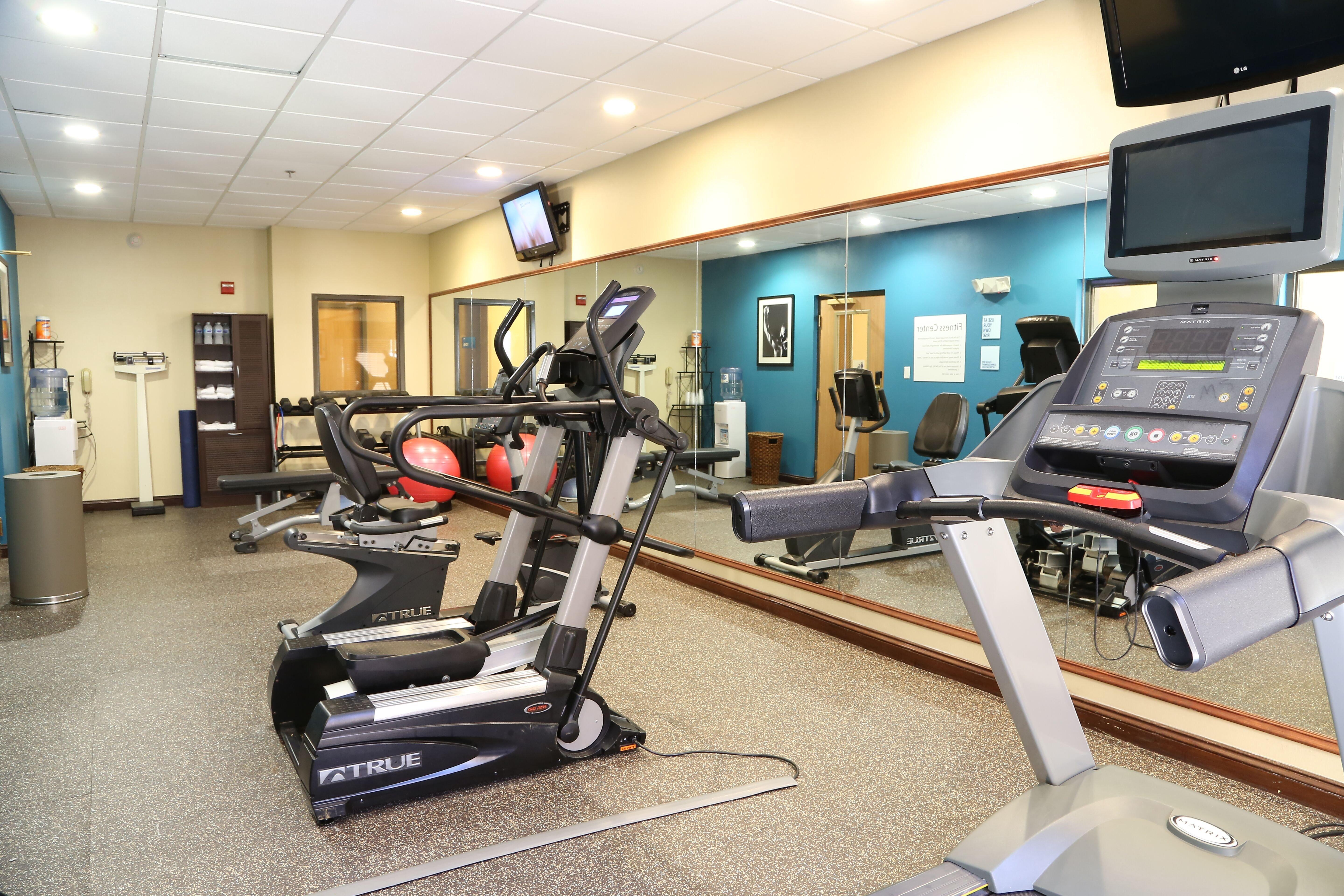 Holiday Inn Express Hotel & Suites Cleveland - Ms By Ihg Eksteriør bilde