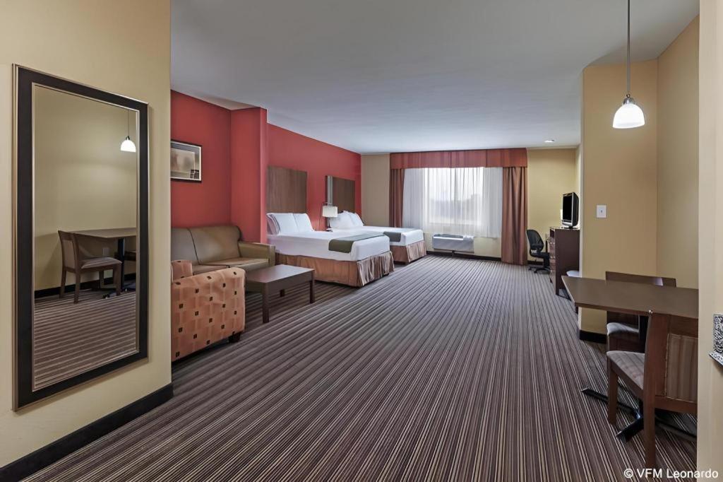 Holiday Inn Express Hotel & Suites Cleveland - Ms By Ihg Eksteriør bilde