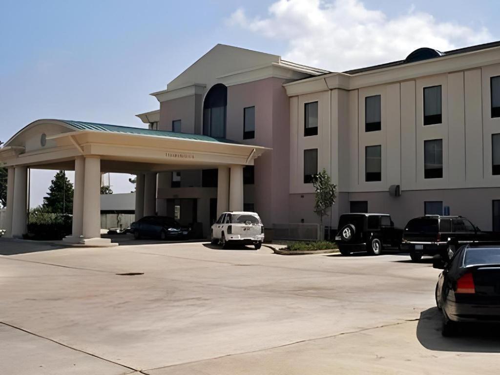 Holiday Inn Express Hotel & Suites Cleveland - Ms By Ihg Eksteriør bilde
